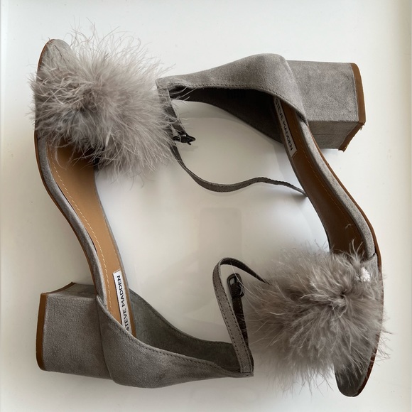 Women’s 🔸Steve Madden🔸 Imelda Grey Feathers 🪶 Sandals - Picture 11 of 15